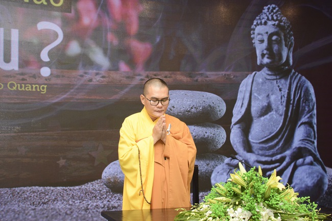 “HOW TO TAKE THE RIGHT PRAYING IN BUDDHISM” Dharma Talk in the 89th Seven-Day Retreat